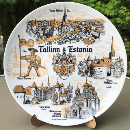 Tallinński Talerz Pamiątkowy - Dekoracyjny Talerz Porcelanowy 20 cm - Estońska Pamiątka na Ścianę EE-MT-004